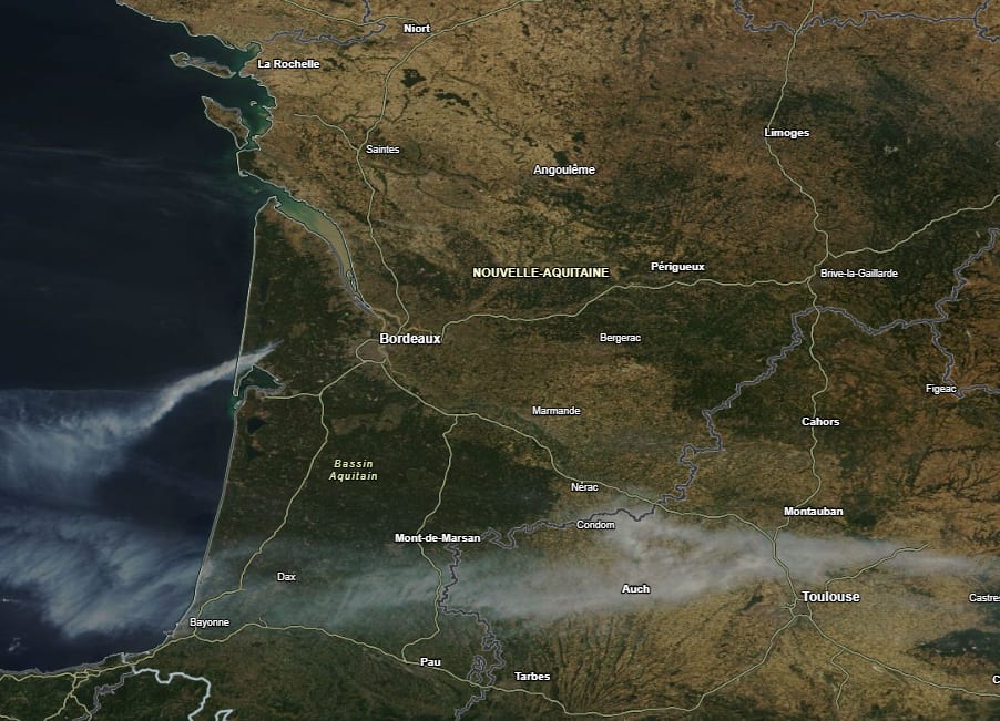 satellite photo of the smoke released during the Gironde forest fire in 2026