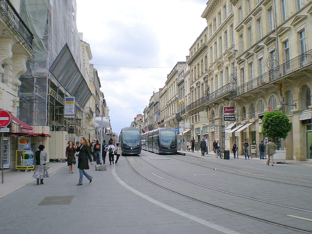 Tramway de Bordeaux (for the change of size see discussion page)